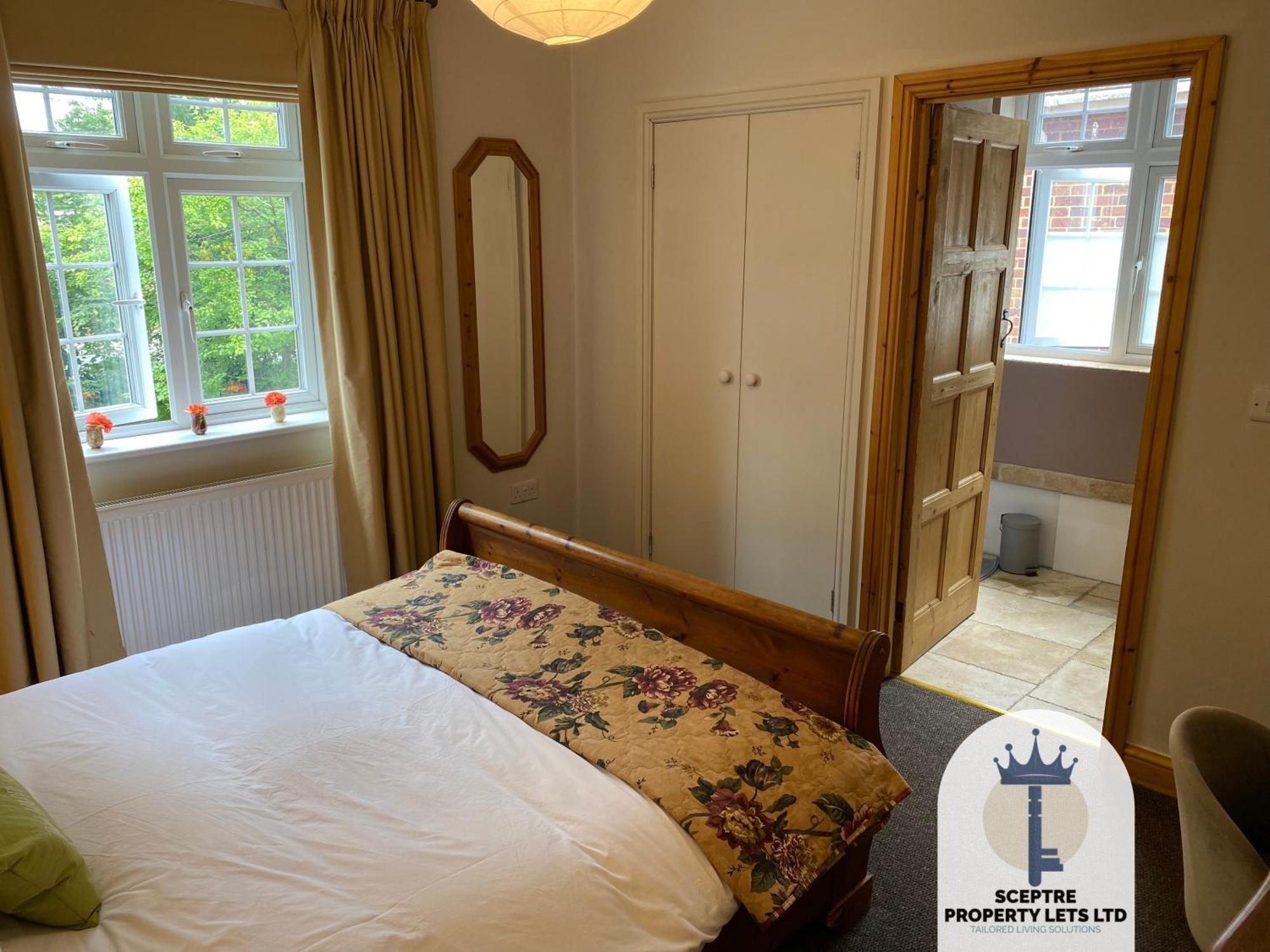 Beautiful Self-contained Ickenham