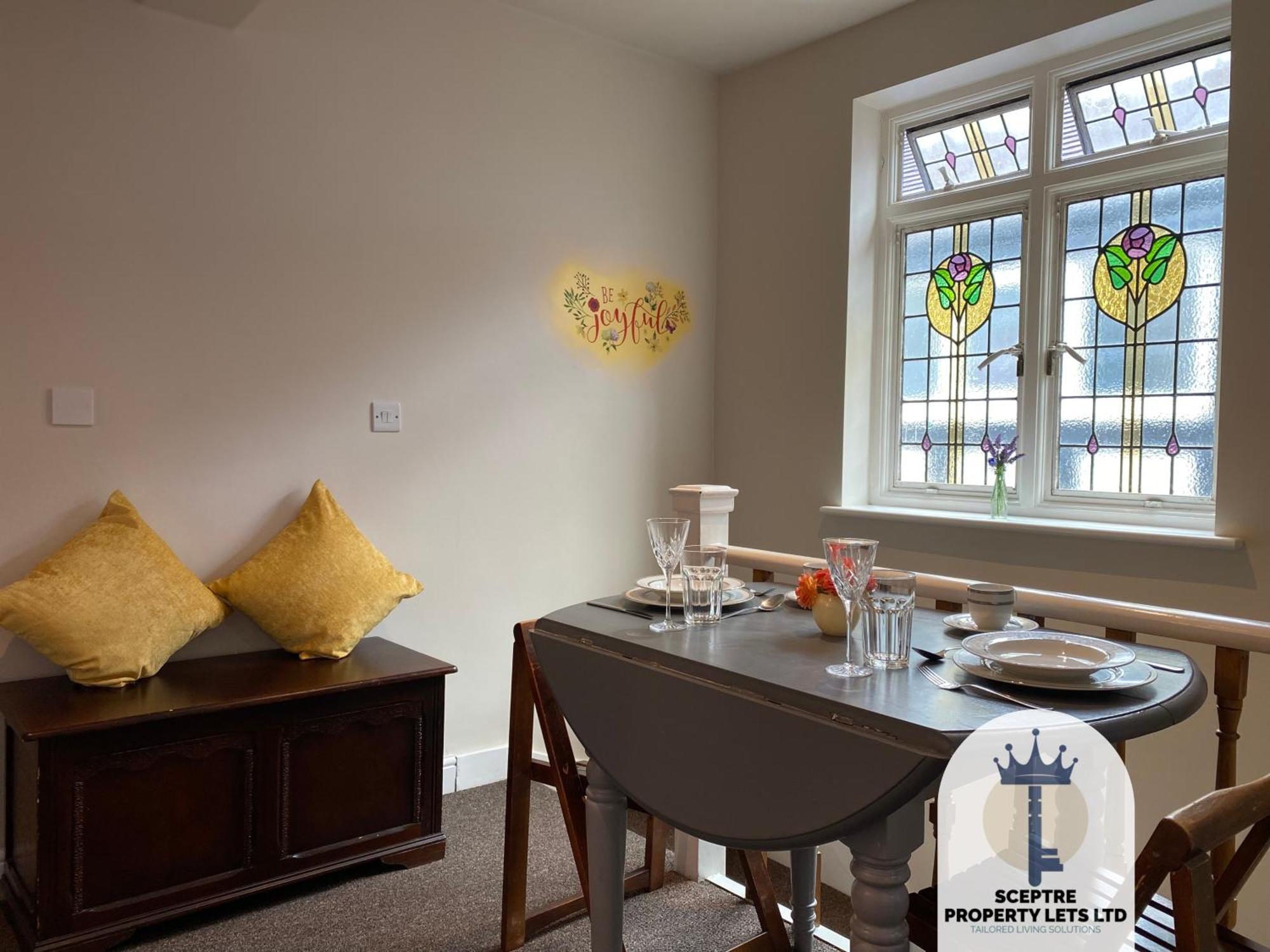 Beautiful Self-contained Holiday home Ickenham